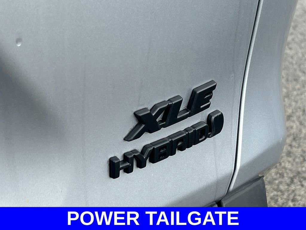 Used 2023 Toyota RAV4 XLE Premium image 16