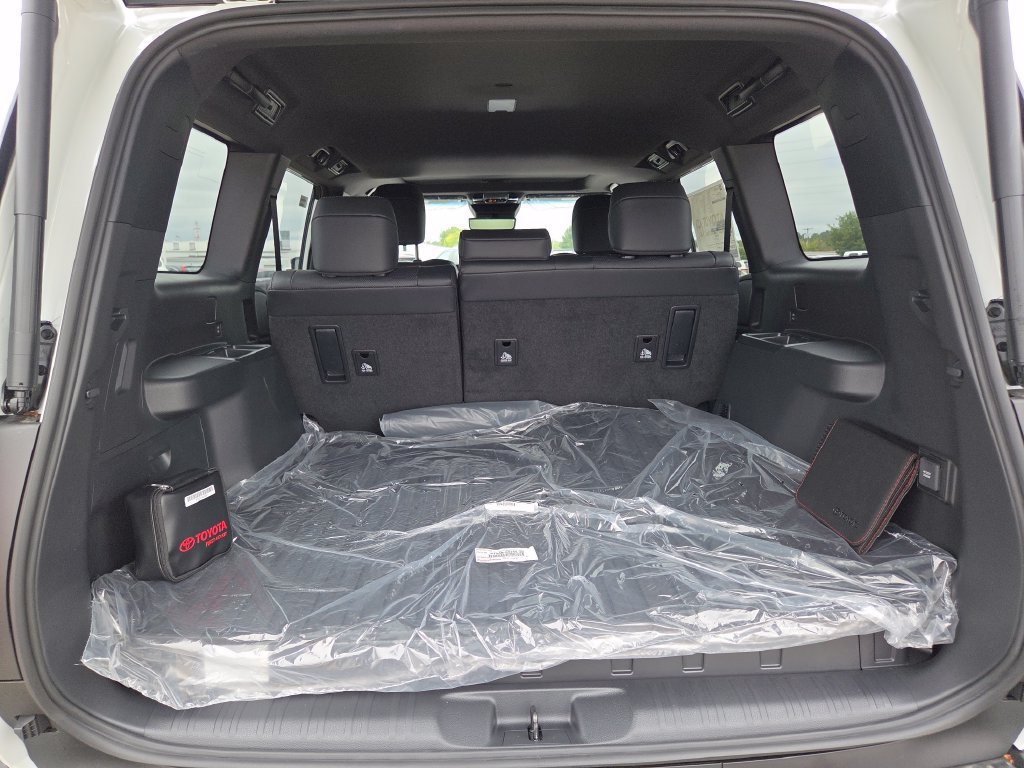 New 2027 Toyota Land Cruiser w/ Premium Package AWD/4WD image 30
