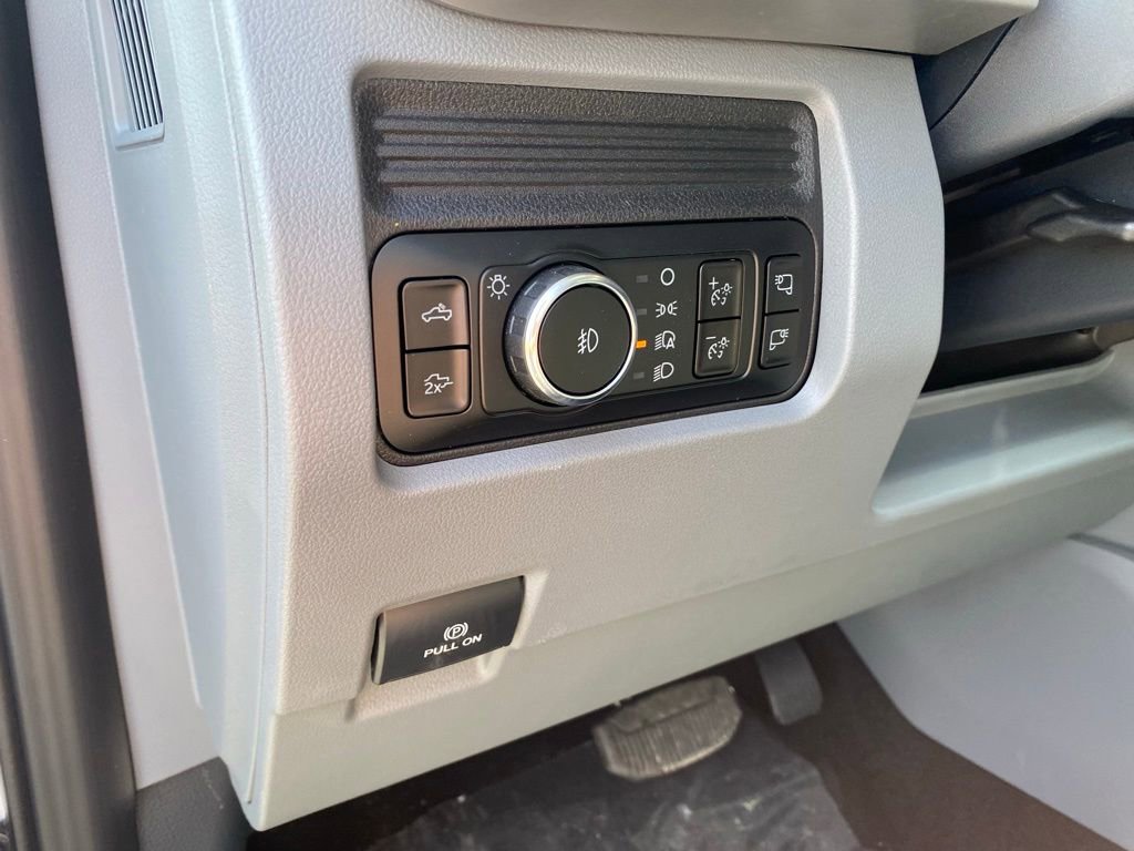 New 2026 Ford F250 XLT w/ XLT Premium Package image 16