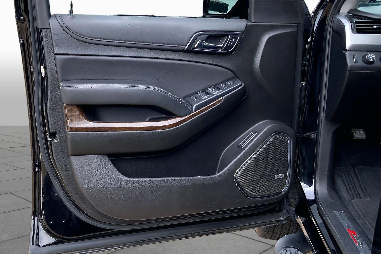 Used 2020 Chevrolet Suburban LT AWD/4WD image 21