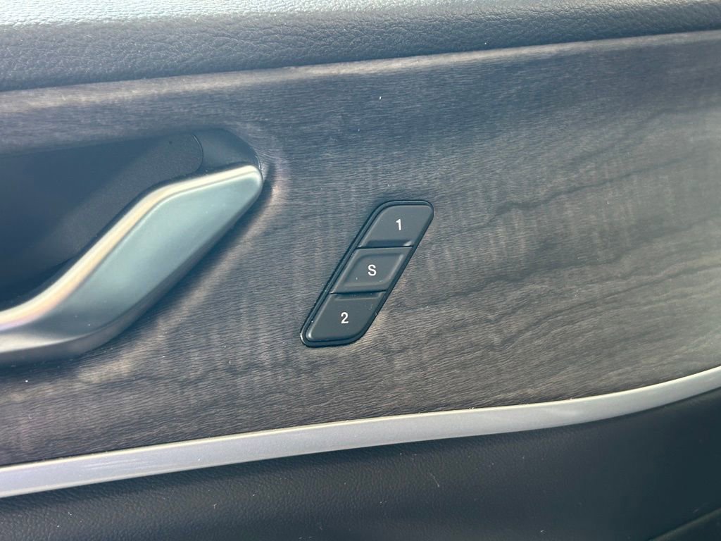 Used 2023 Jeep Grand Cherokee L Limited image 44