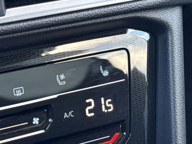 New 2026 Volkswagen Taos SEL image 22