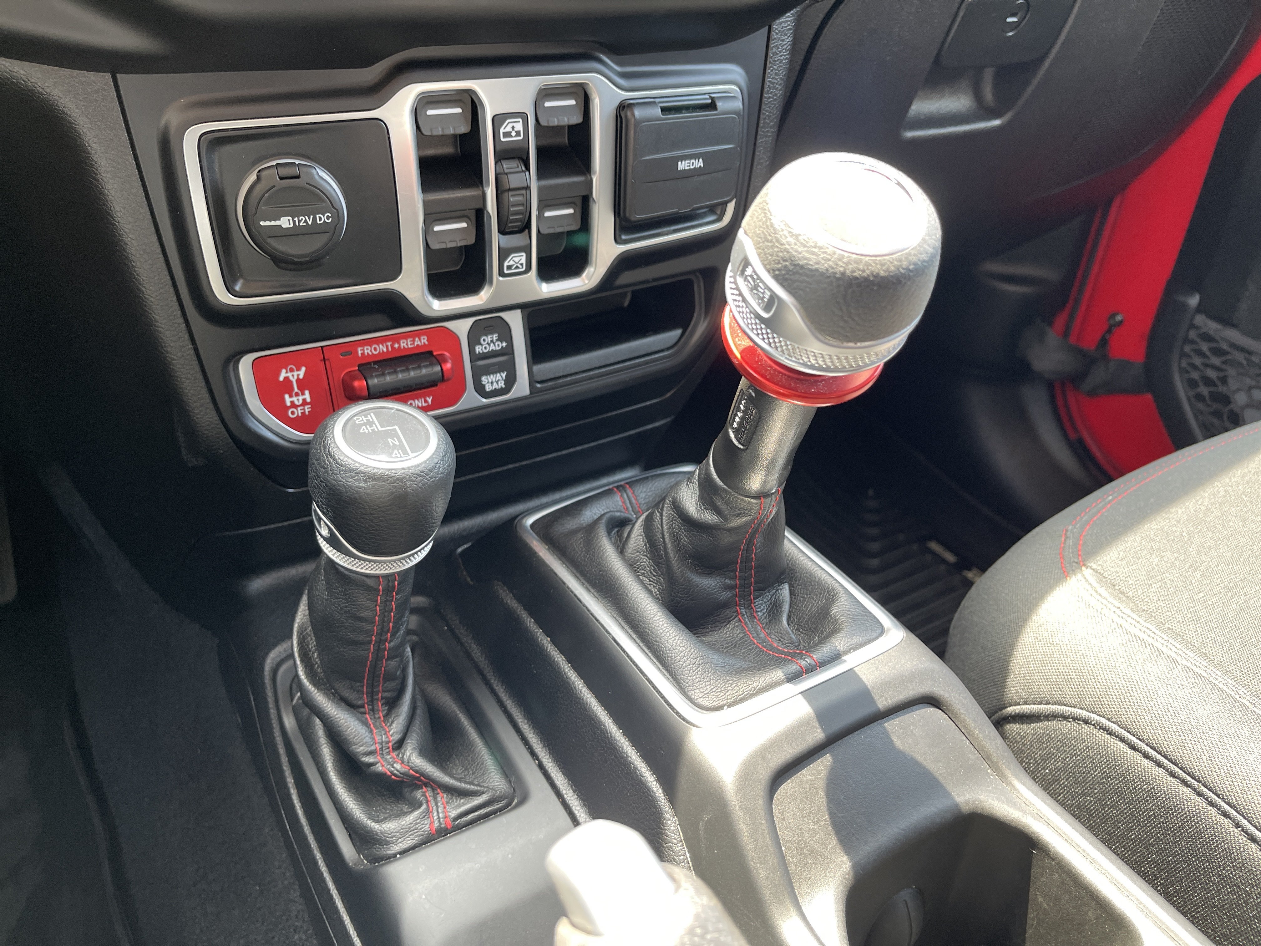 Used 2020 Jeep Gladiator Rubicon AWD/4WD image 20