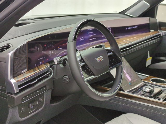 New 2026 Cadillac Escalade ESV Platinum Sport w/ LPO, ONYX Package AWD/4WD image 9