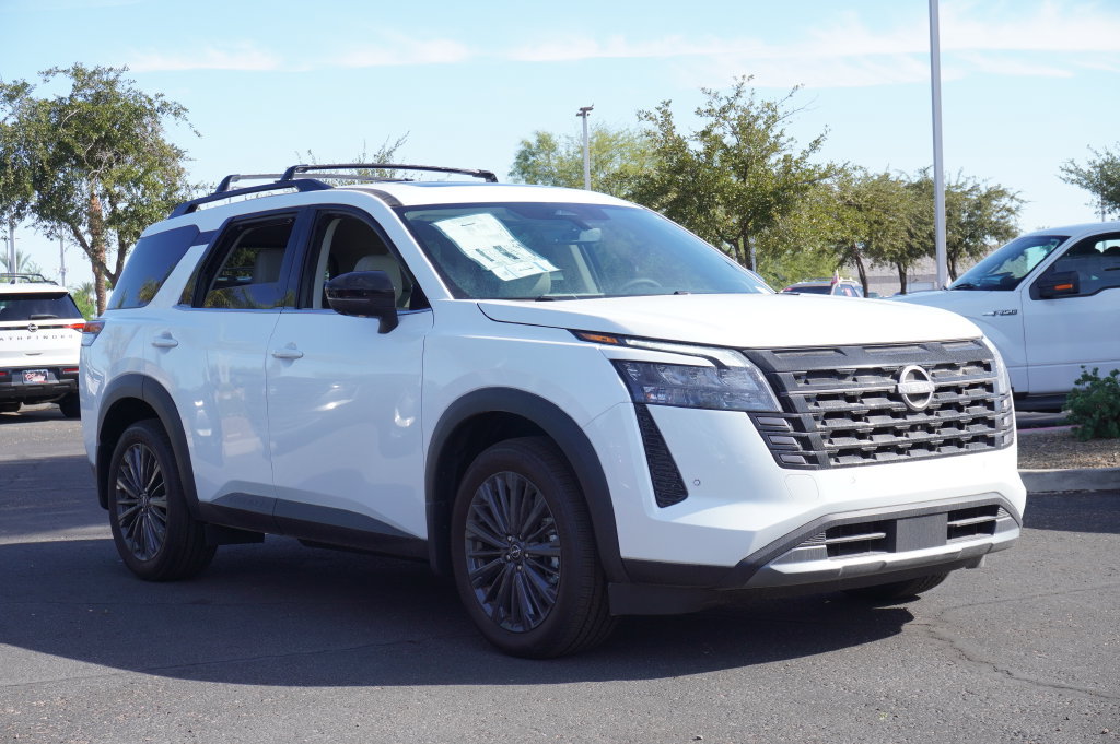 New 2026 Nissan Pathfinder SL FWD image 4