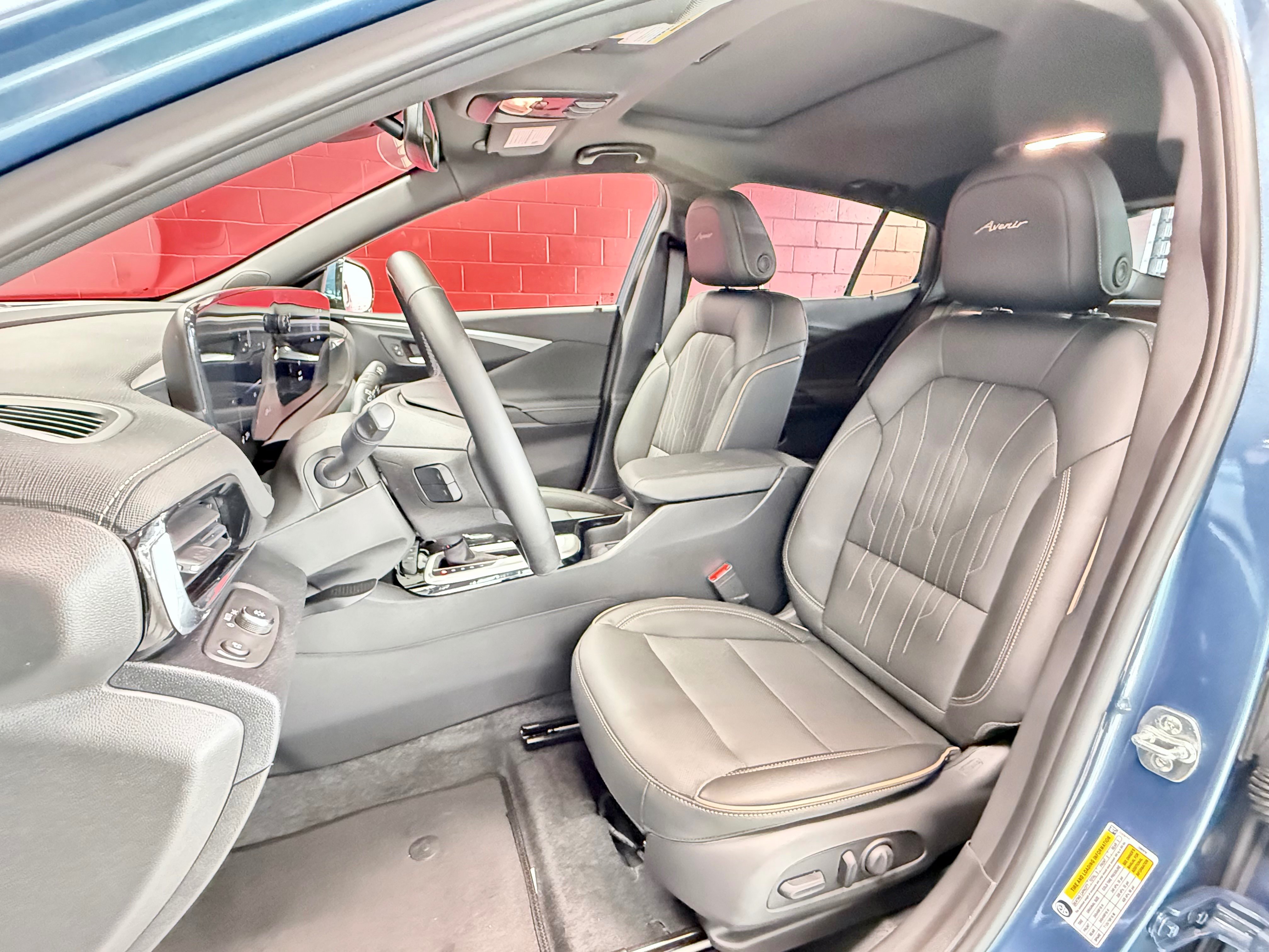 Used 2025 Buick Envista Avenir FWD image 18