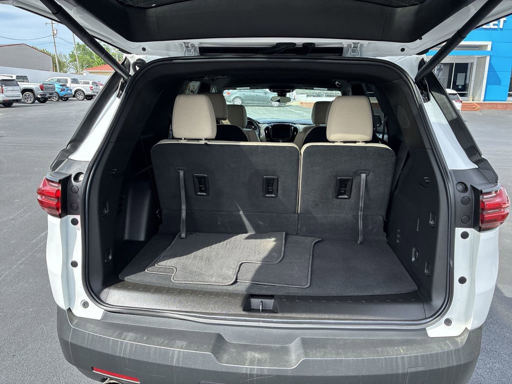 Used 2023 Chevrolet Traverse LT FWD image 21