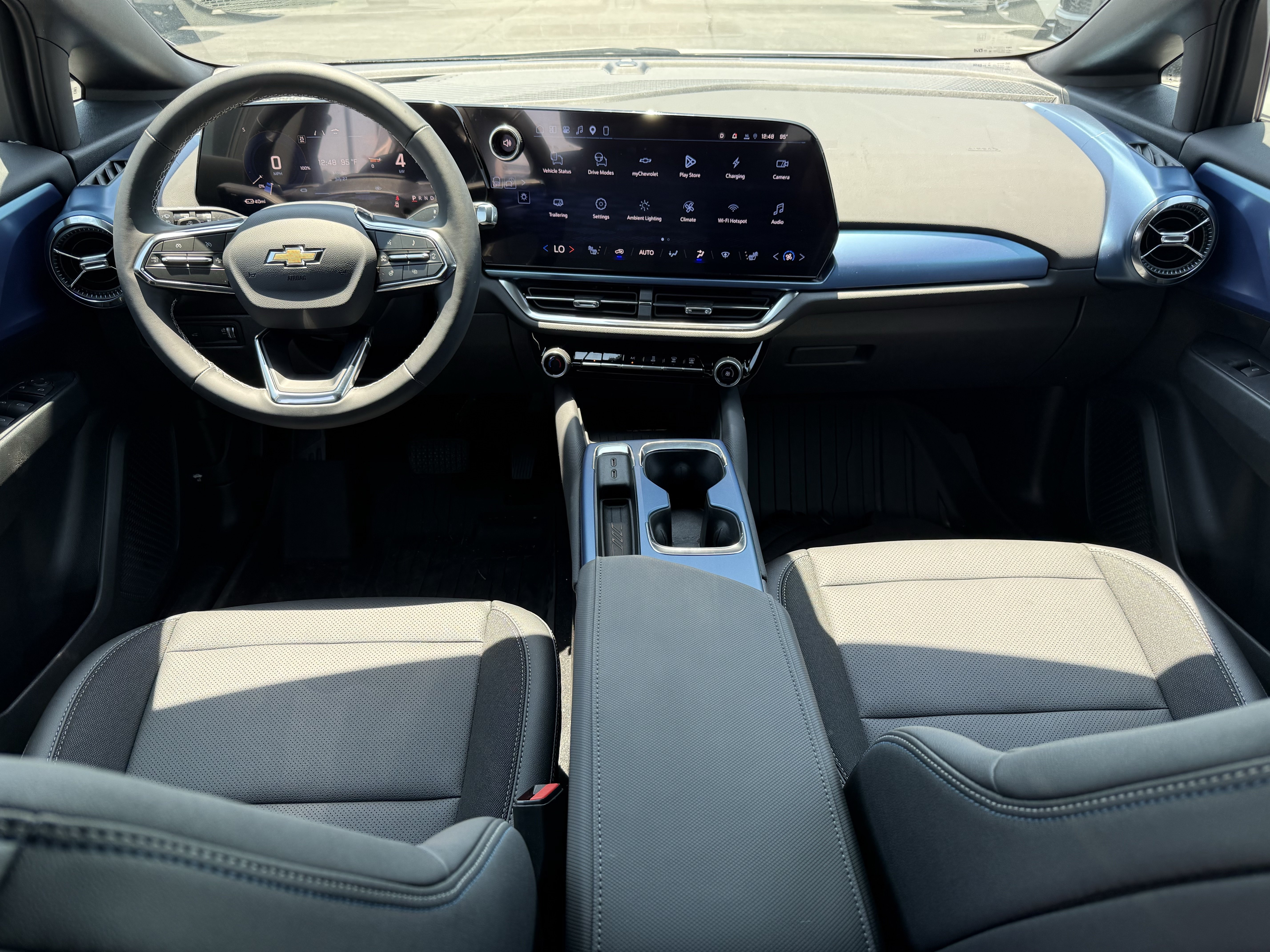 New 2026 Chevrolet Equinox EV LT FWD image 25