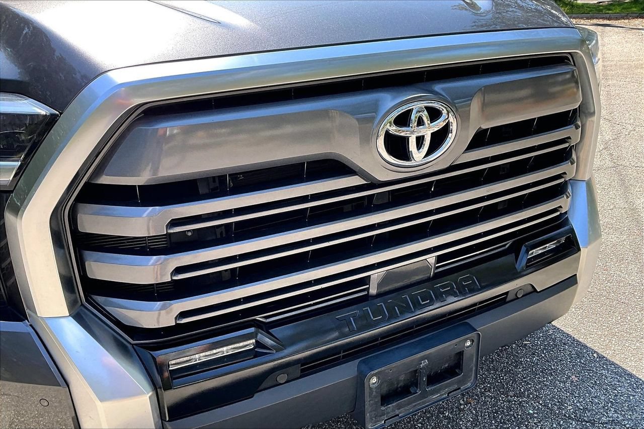 Used 2024 Toyota Tundra Limited w/ Power Package AWD/4WD image 32