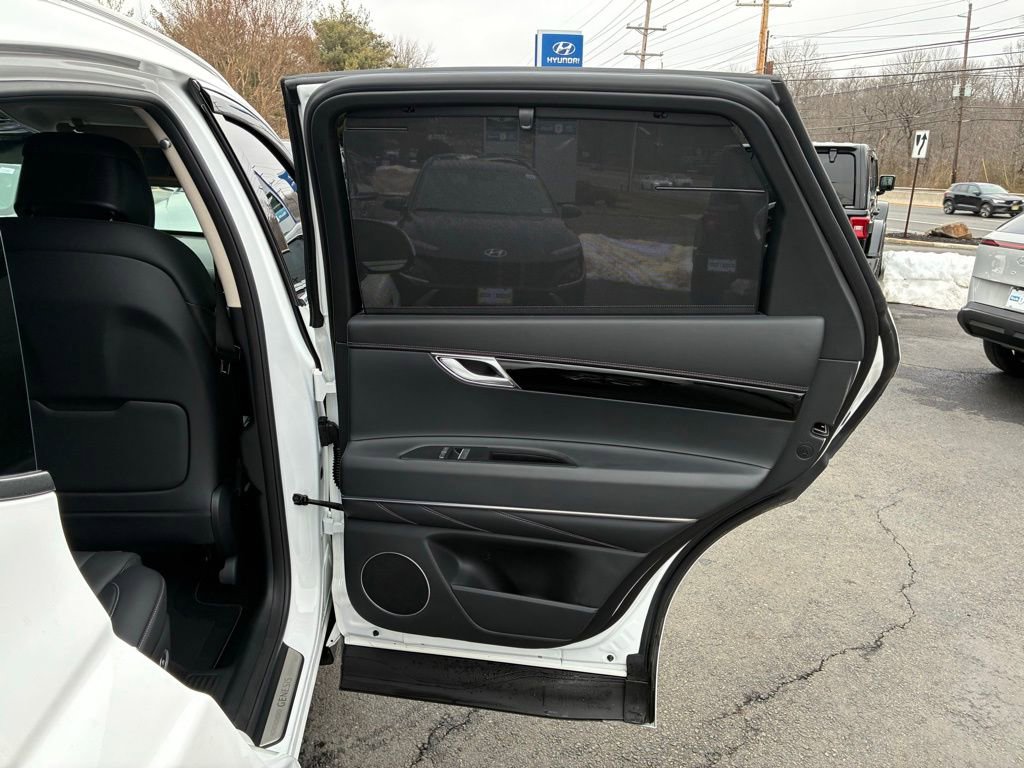 Used 2025 Genesis GV80 2.5T image 50