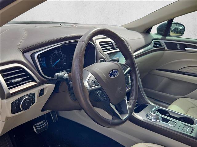 Used 2017 Ford Fusion Platinum FWD image 10