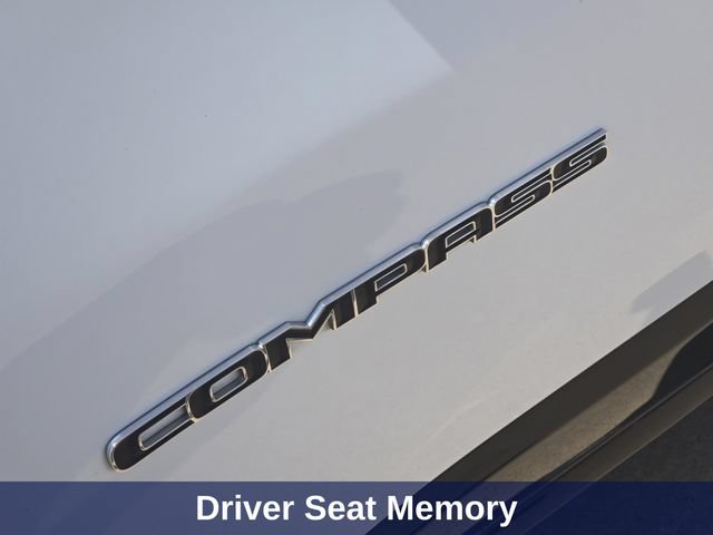 Used 2022 Jeep Compass Limited w/ Elite Group AWD/4WD image 17