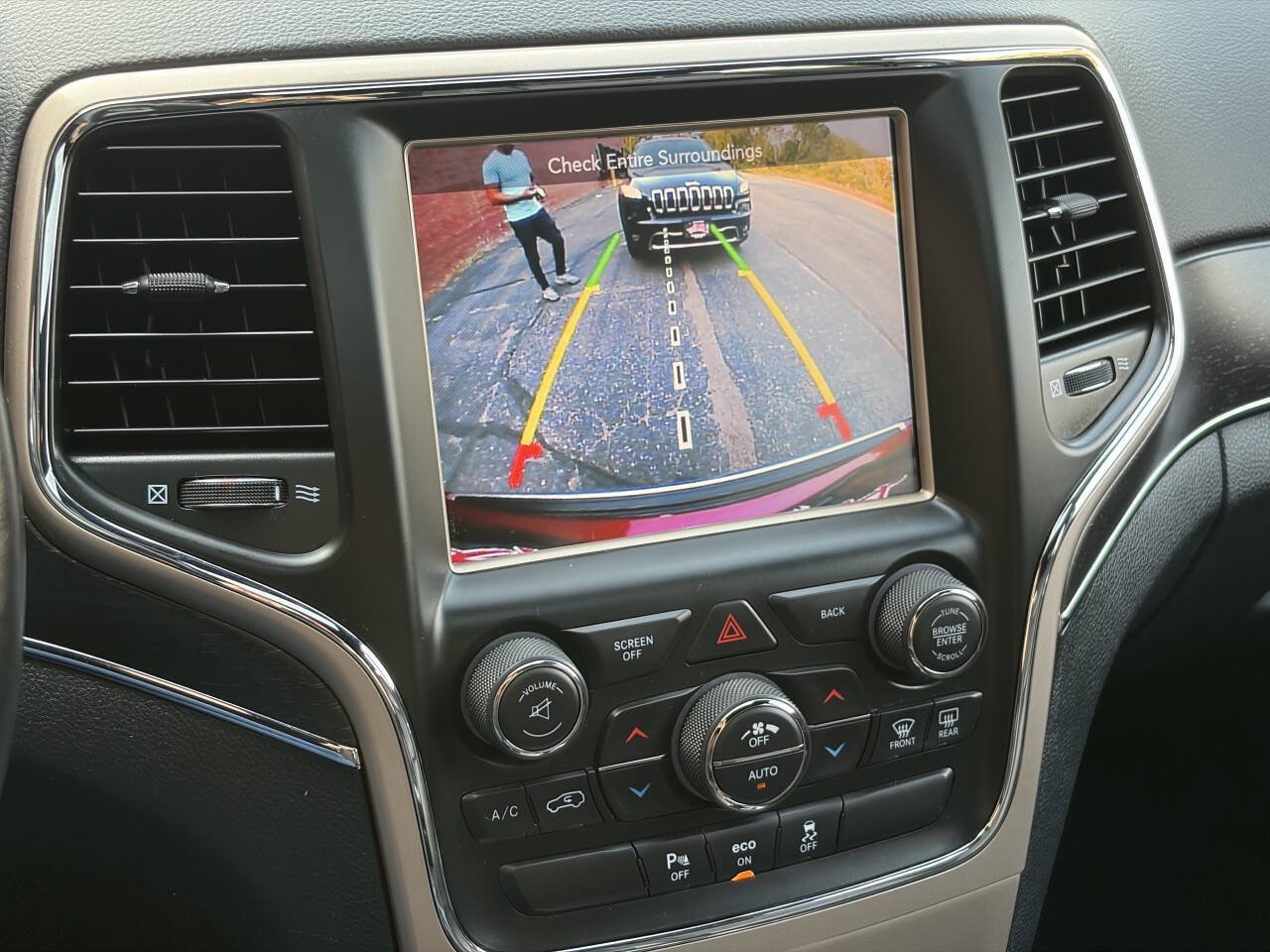 Used 2015 Jeep Grand Cherokee Limited w/ Trailer Tow Group IV AWD/4WD image 36
