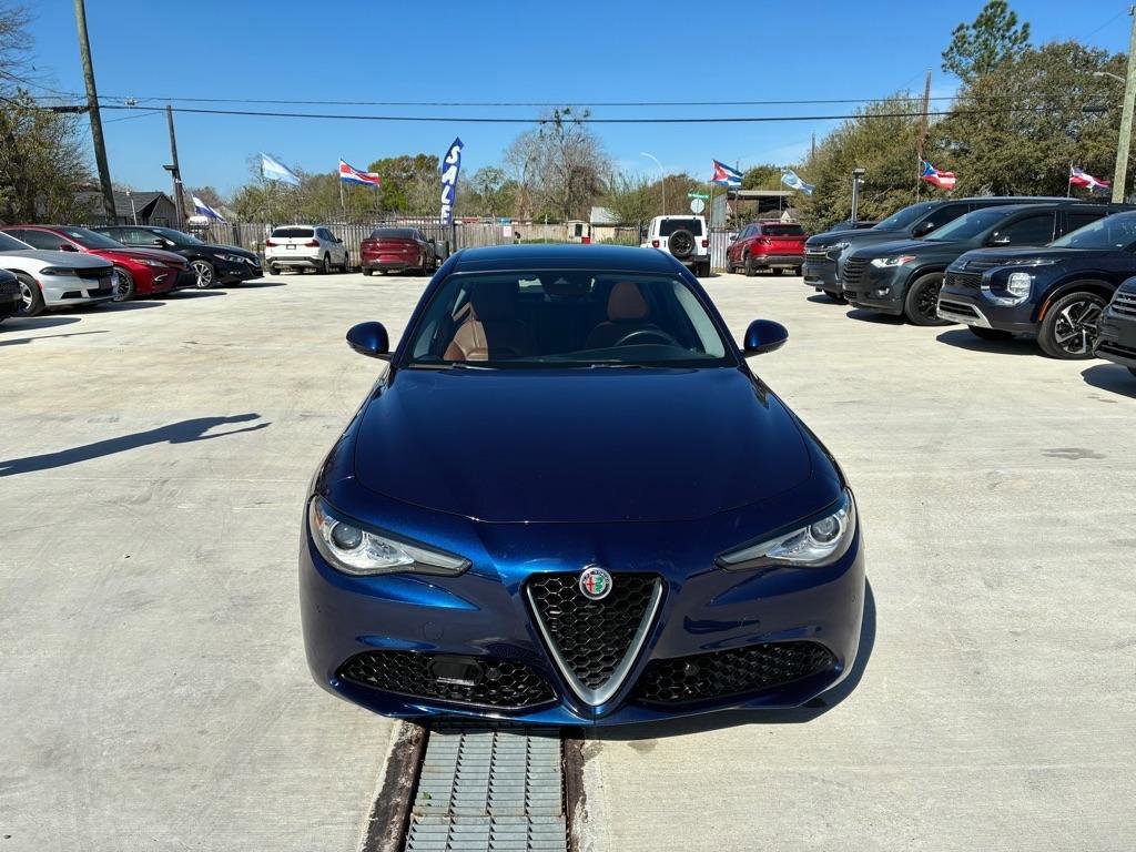 Used 2019 Alfa Romeo Giulia Ti w/ Quick Order Package 22Z Lusso image 3