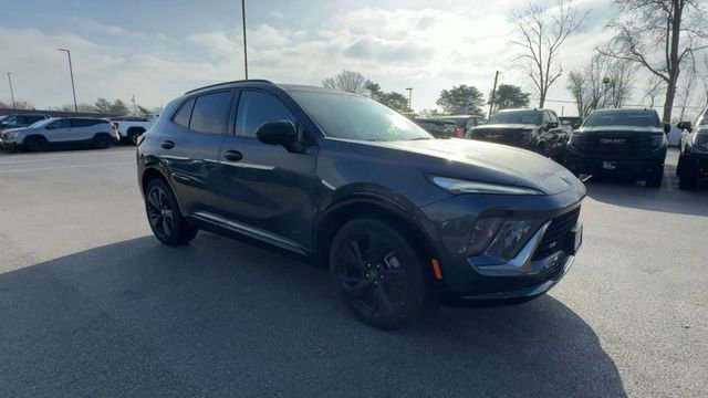 New 2026 Buick Envision Sport Touring image 2