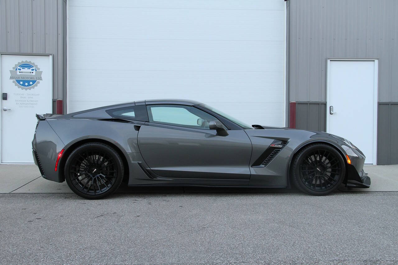 Used 2015 Chevrolet Corvette Z06 w/ 3LZ Preferred Equipment Group RWD image 6
