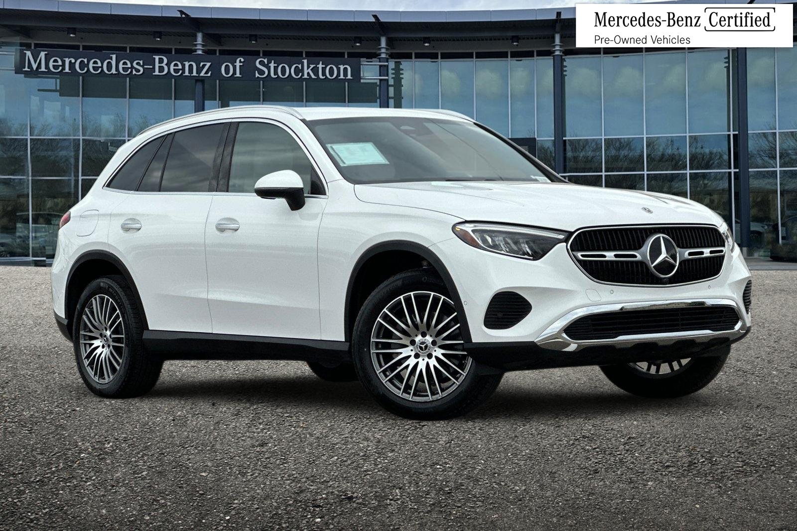 Certified 2025 Mercedes-Benz GLC 300 4MATIC image 1
