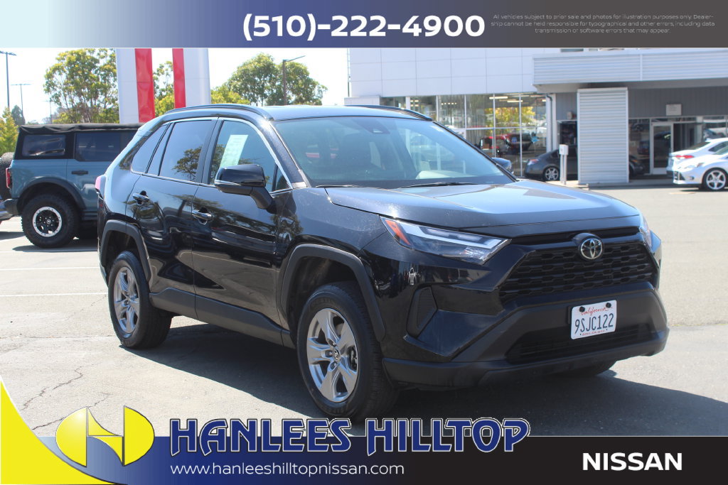 Used 2025 Toyota RAV4 XLE FWD image 5