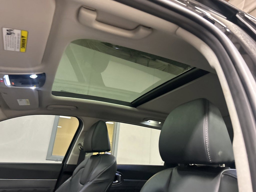 Used 2025 Kia Sorento SX image 5