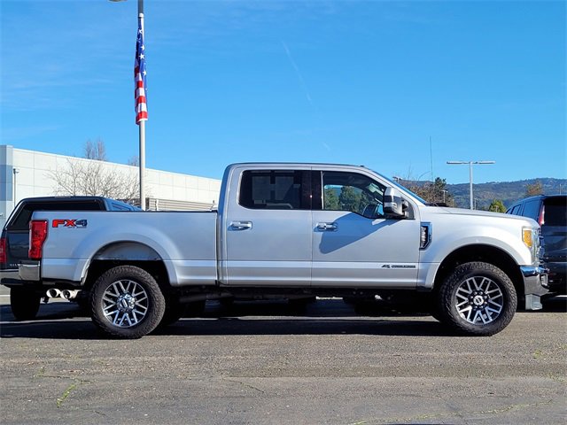 Used 2017 Ford F250 Lariat w/ Lariat Ultimate Package image 5