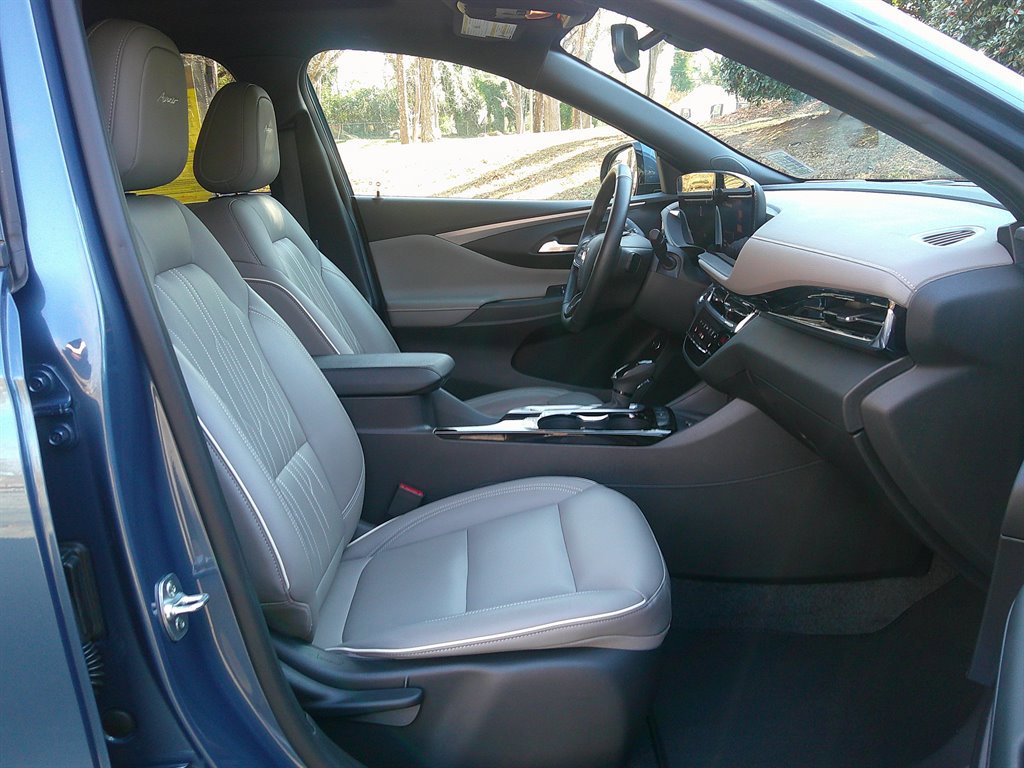 Used 2025 Buick Envista Avenir image 19