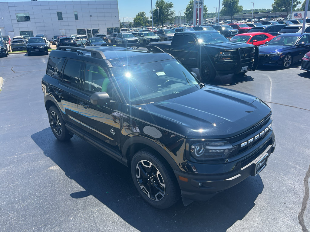 Used 2023 Ford Bronco Sport Outer Banks w/ Tech Package AWD/4WD image 5