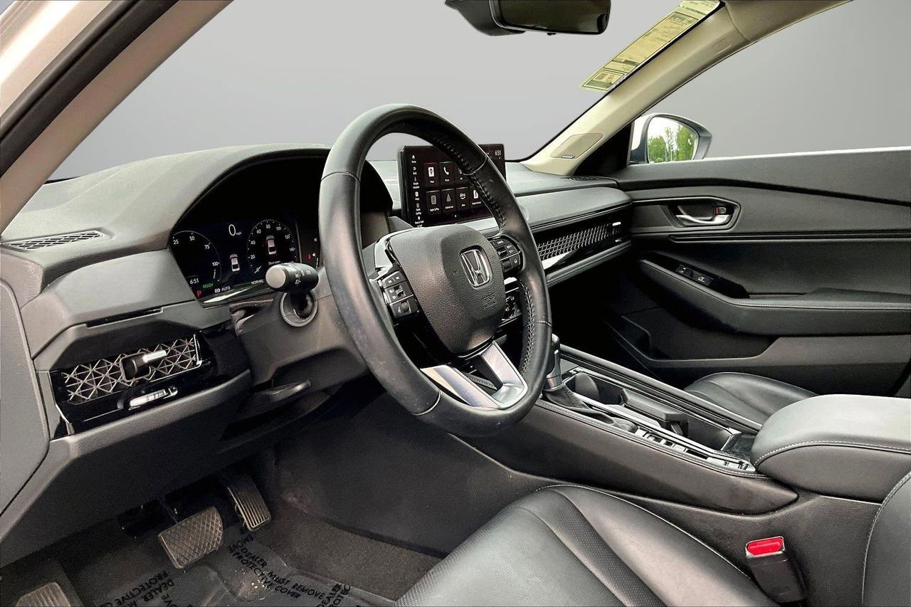 Used 2023 Honda Accord Touring image 19