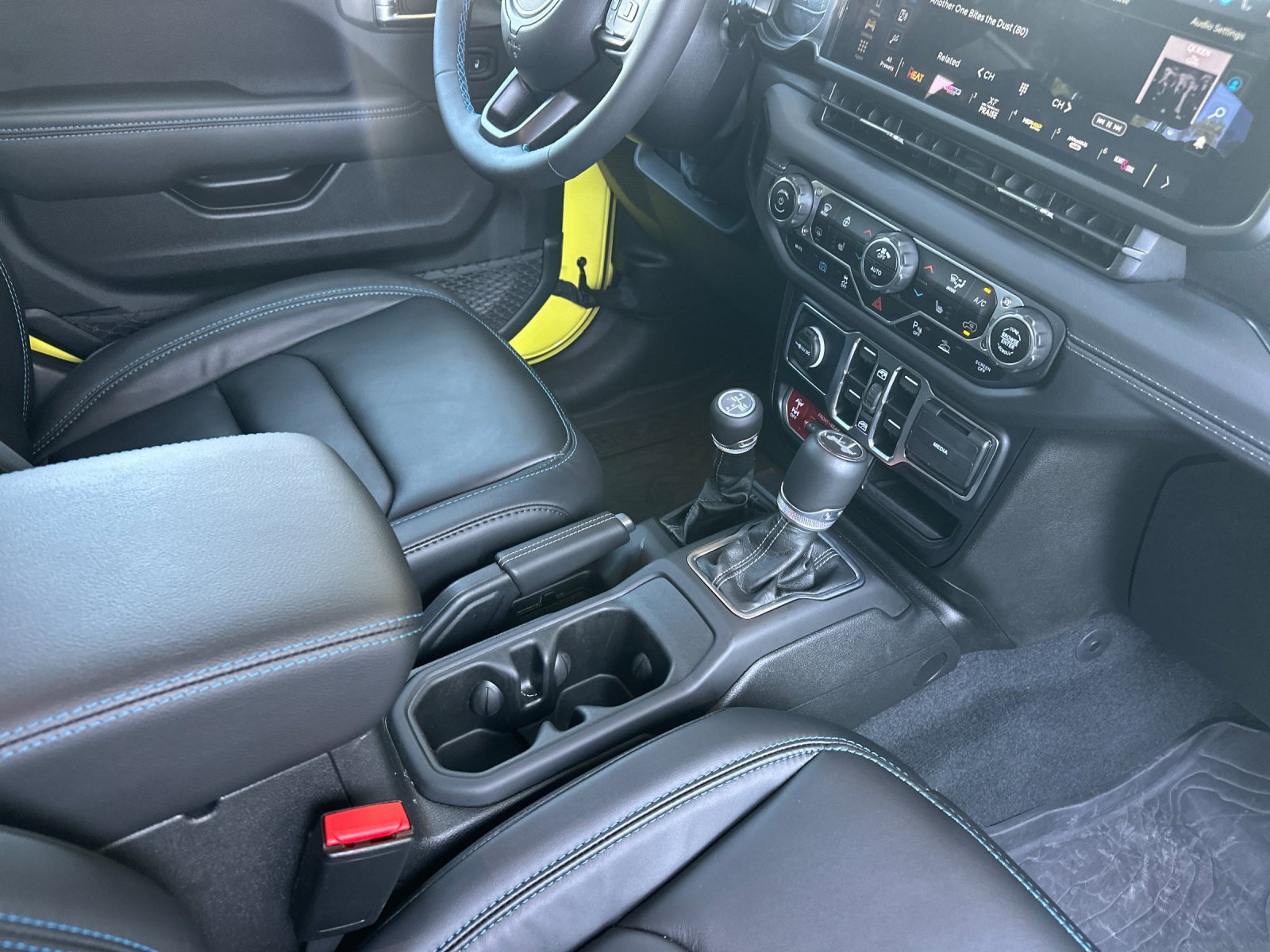Certified 2024 Jeep Wrangler Unlimited Rubicon 4xe image 16