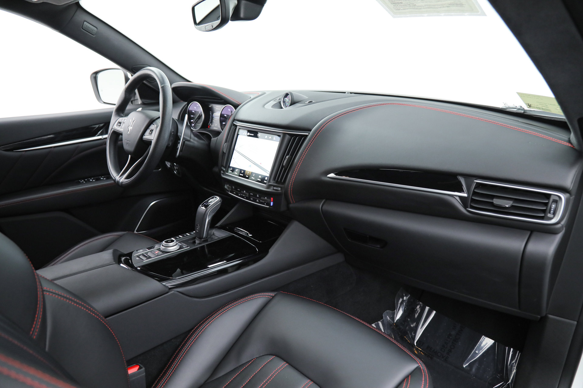 Certified 2023 Maserati Levante GT image 12