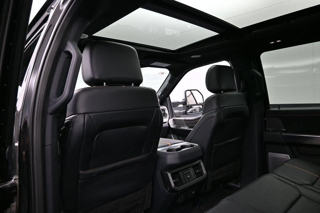 Used 2024 Ford F250 Platinum AWD/4WD image 19