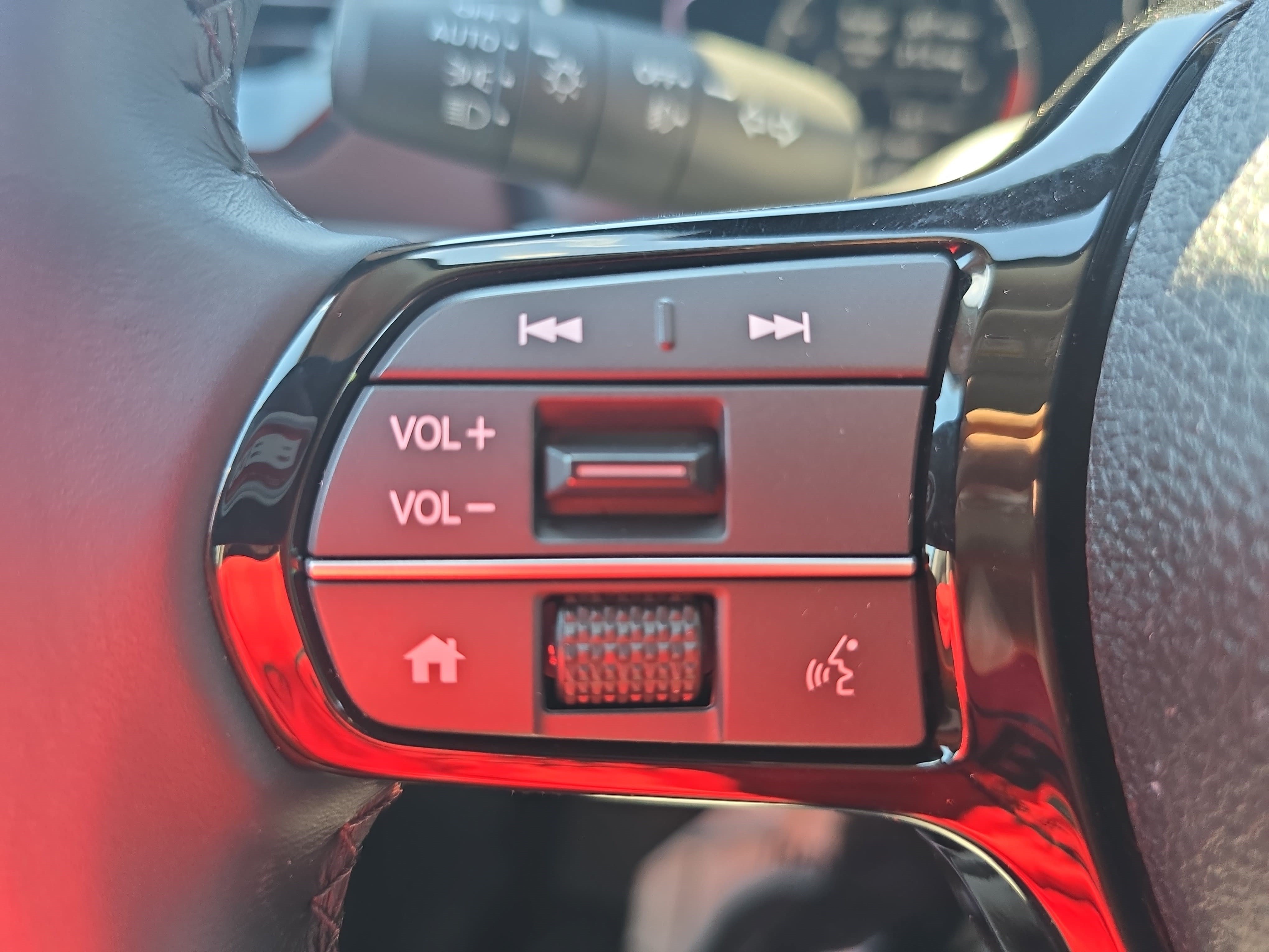 Certified 2025 Honda Pilot EX-L image 18