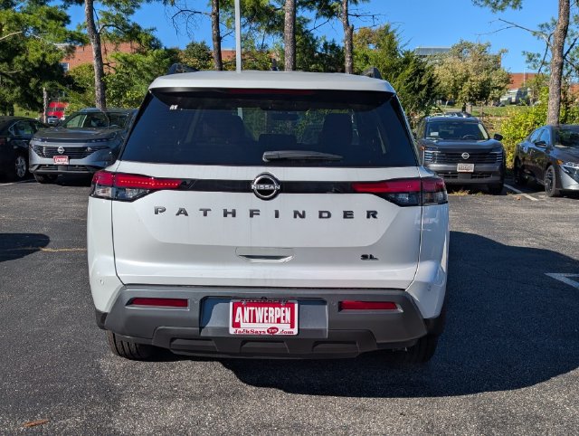 New 2026 Nissan Pathfinder SL FWD image 3