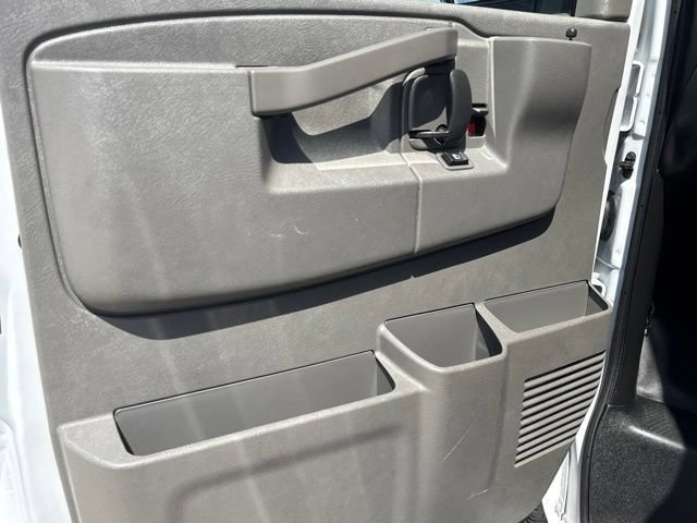 Used 2025 Chevrolet Express 2500 w/ Driver Convenience Package RWD image 14