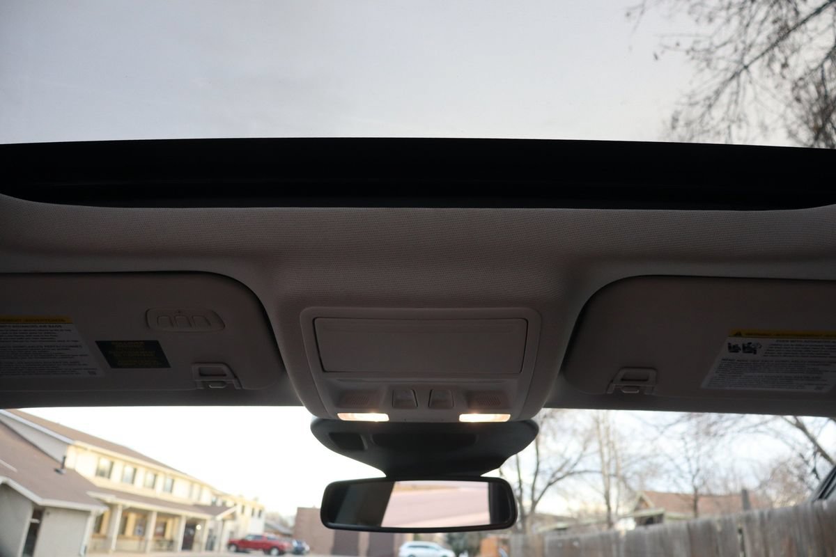 Used 2021 Ford Escape Titanium AWD/4WD image 28