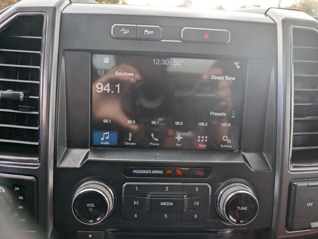 Used 2017 Ford F150 Lariat image 16