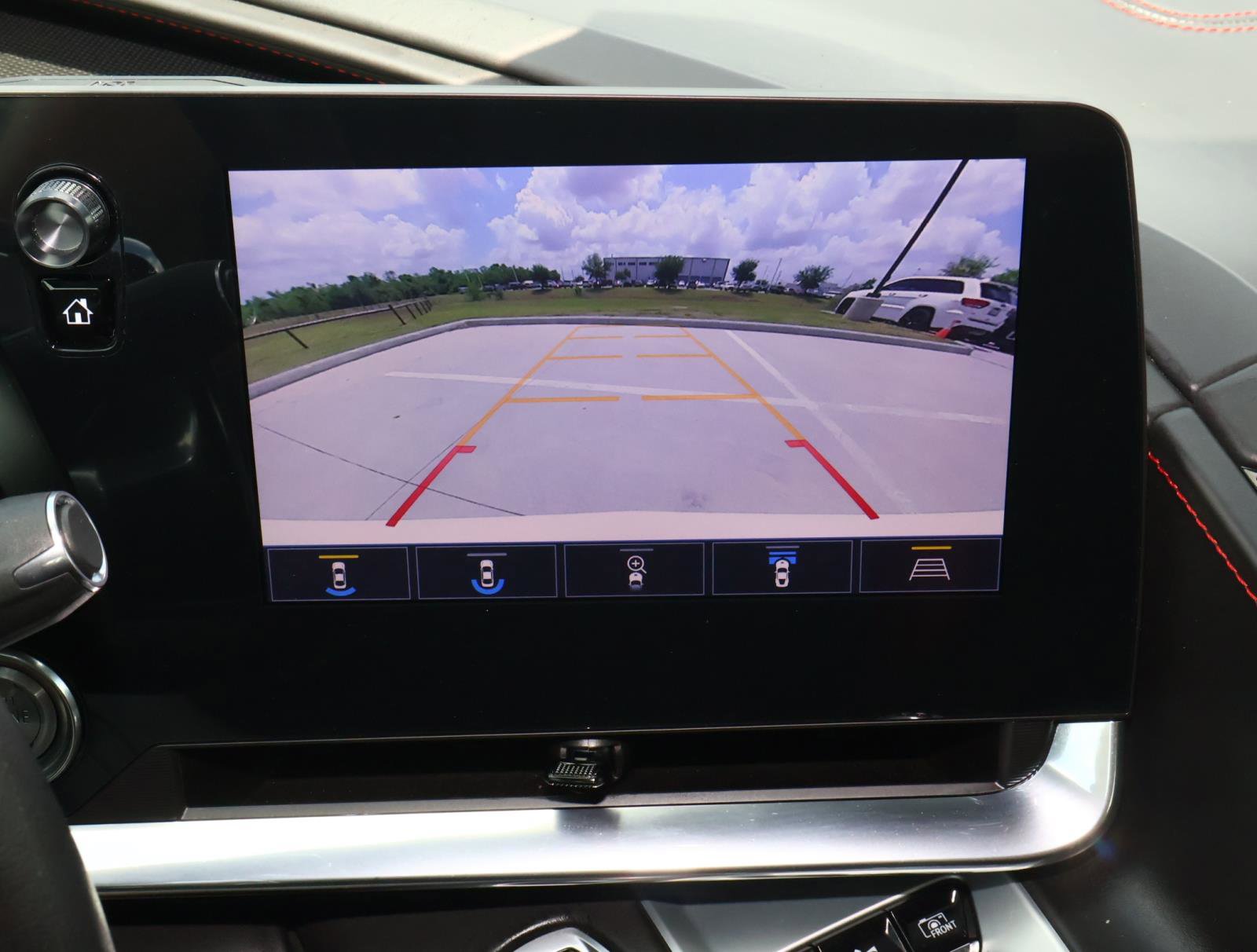 Used 2020 Chevrolet Corvette Stingray Premium Cpe w/ 3LT Preferred Equipment Group image 28