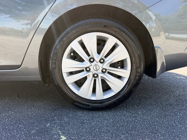 Used 2025 Nissan Sentra S FWD image 44