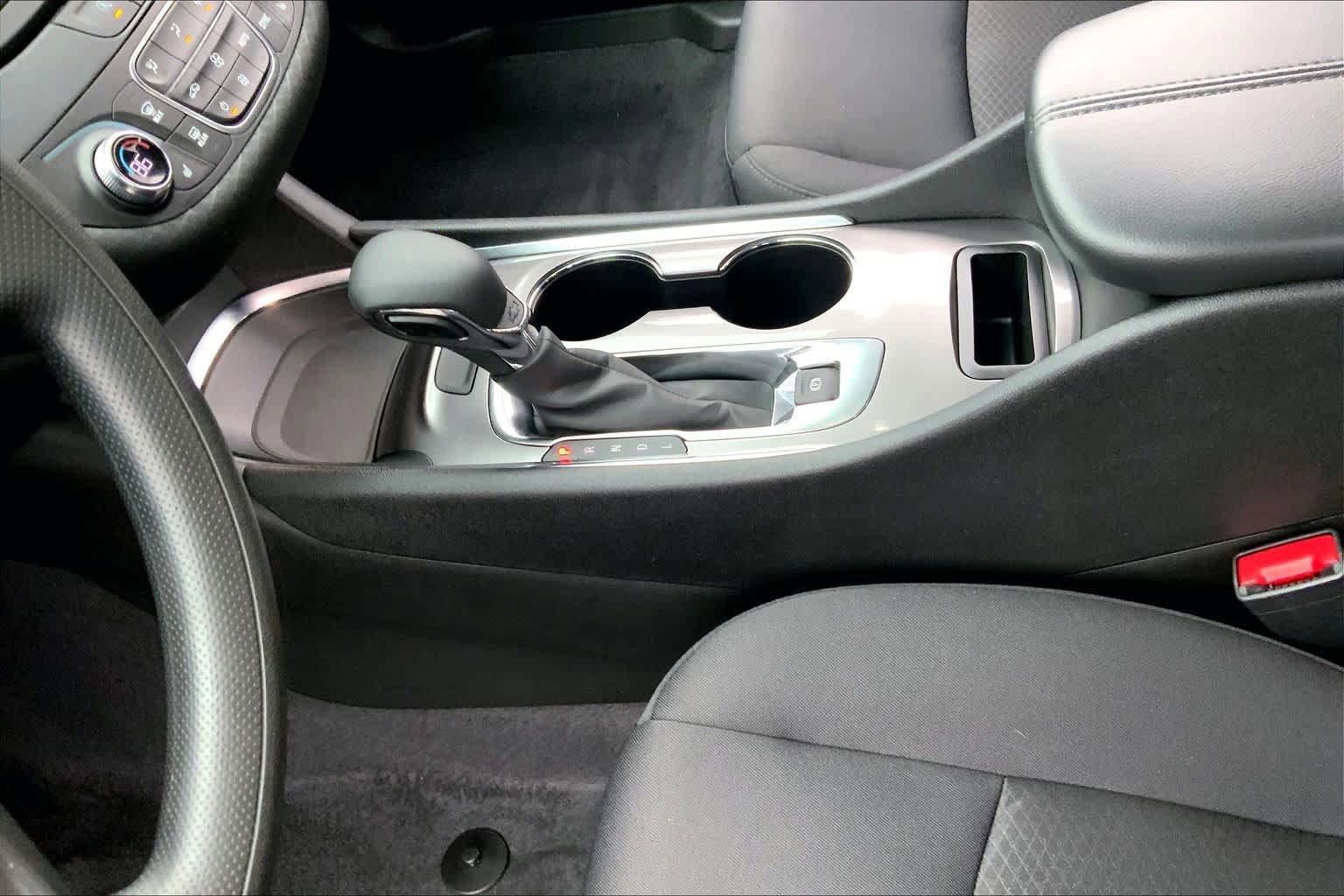 Used 2022 Chevrolet Malibu LT FWD image 16