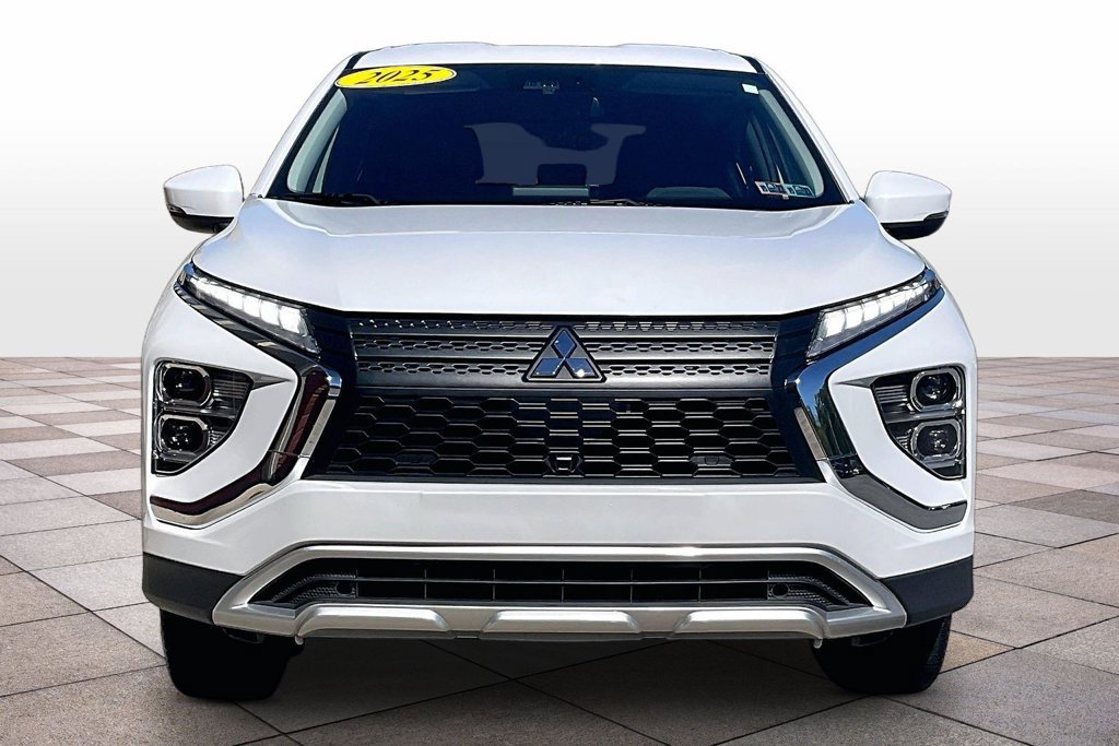 Used 2025 Mitsubishi Eclipse Cross SE AWD/4WD image 3