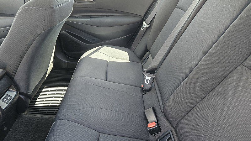Used 2025 Toyota Corolla LE FWD image 8