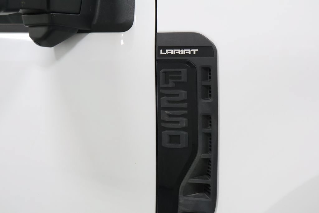 Used 2025 Ford F250 Lariat w/ Black Appearance Package AWD/4WD image 33