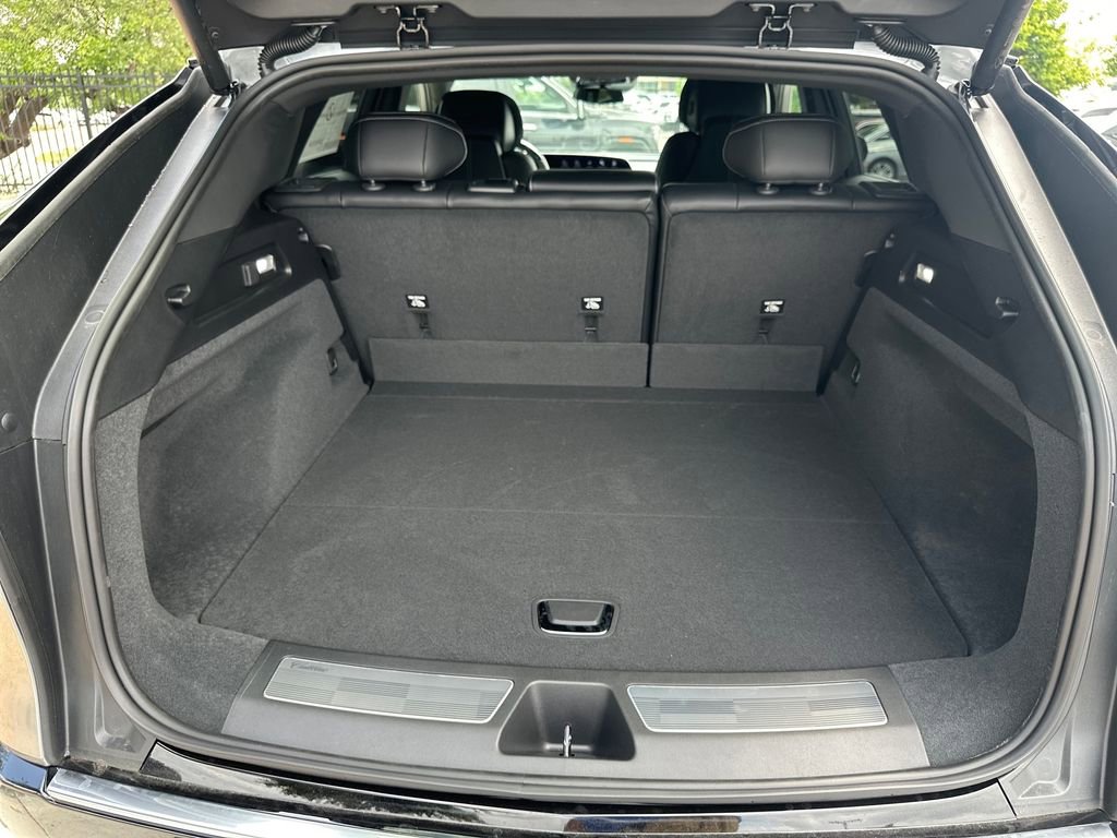 New 2026 Cadillac Lyriq Luxury image 35