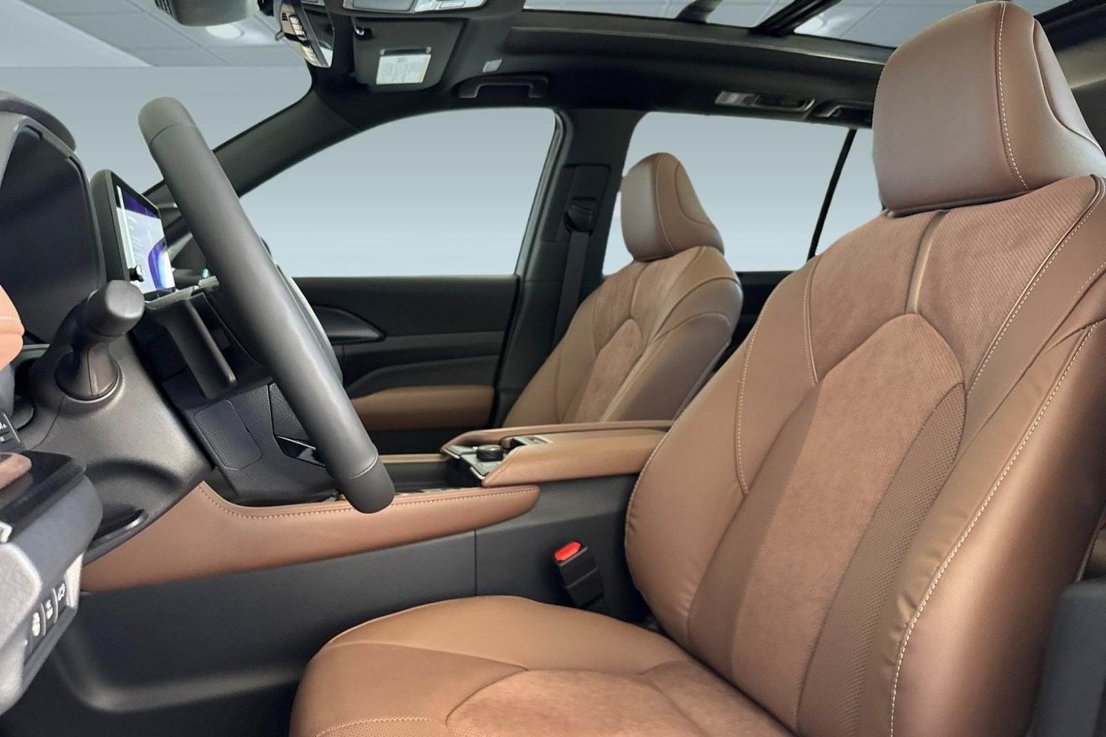 New 2026 Toyota Grand Highlander AWD Hybrid image 5