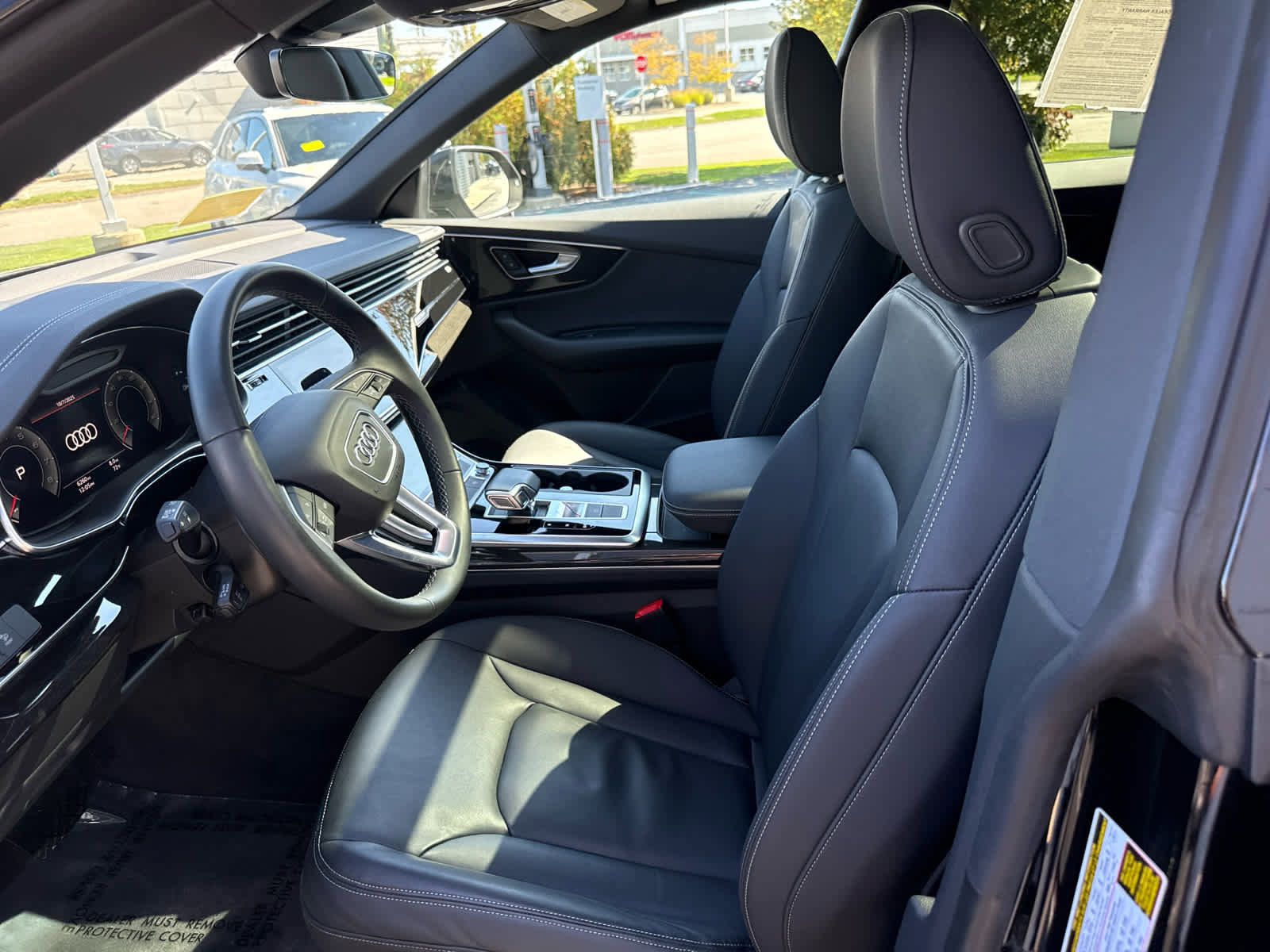 Certified 2025 Audi Q8 Premium w/ Black Optic Package image 15