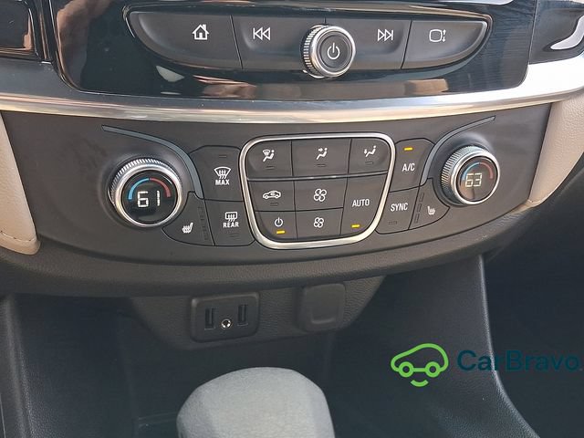 Certified 2023 Chevrolet Traverse LT FWD image 17