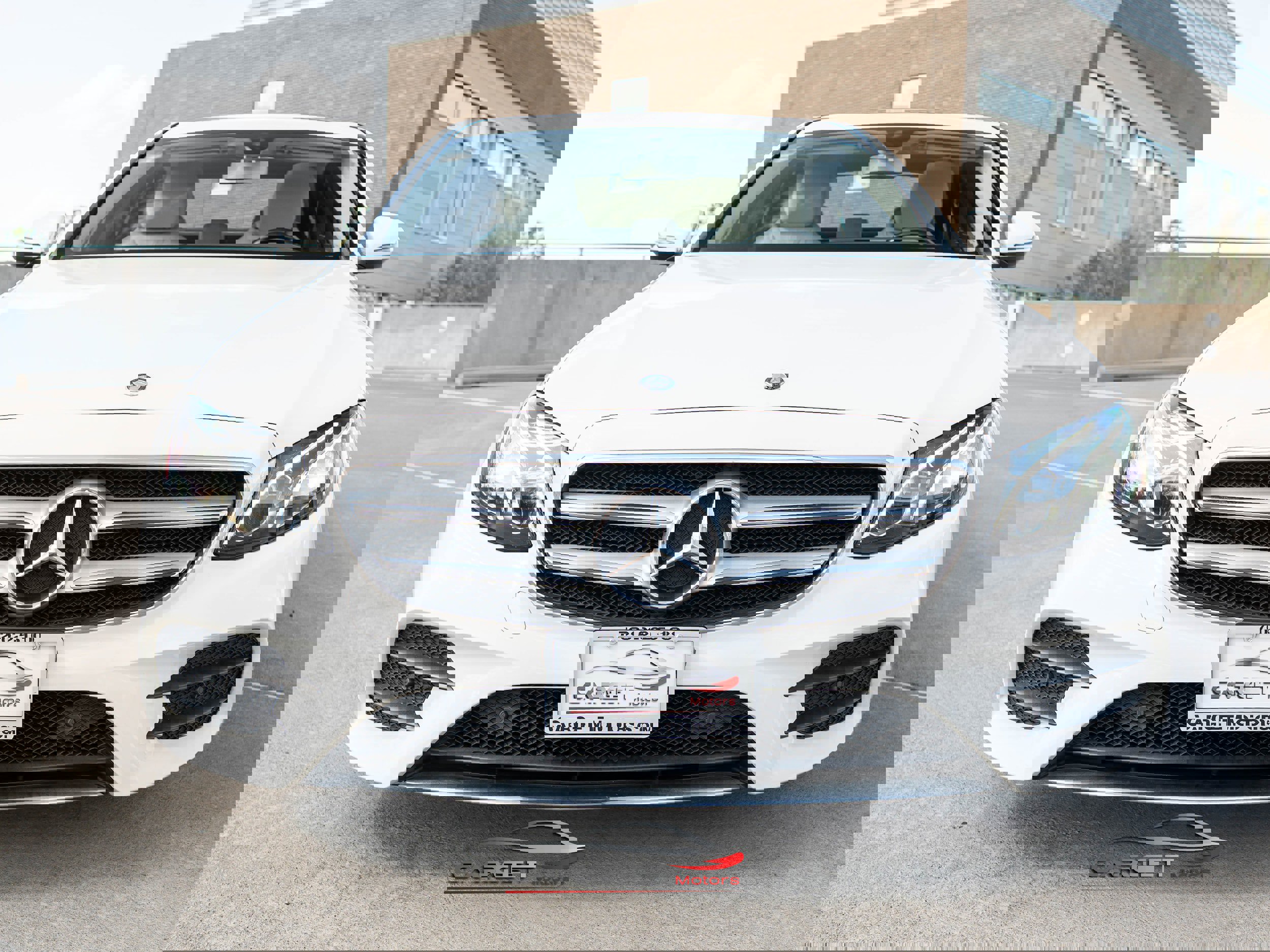 Used 2017 Mercedes-Benz E 300 4MATIC image 2