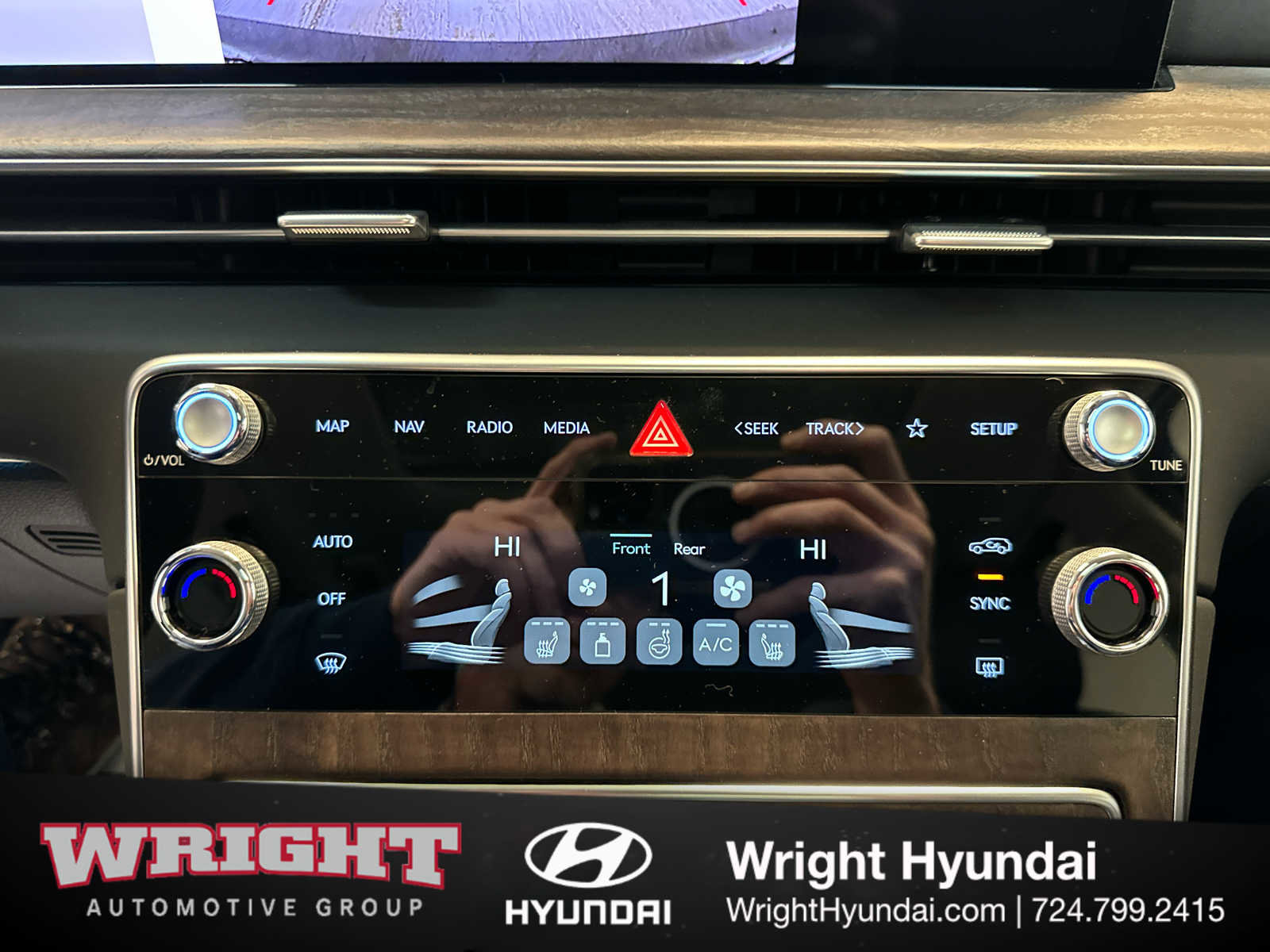 Certified 2025 Genesis GV80 2.5T Select image 28