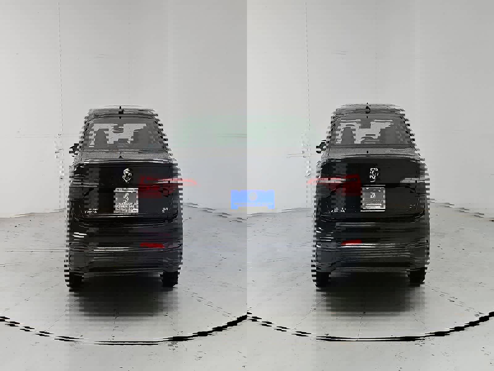 Certified 2024 Volkswagen Jetta SE image 5