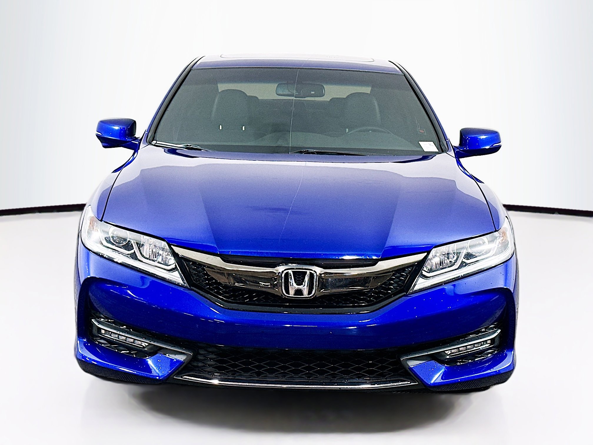 Used 2017 Honda Accord EX-L image 2