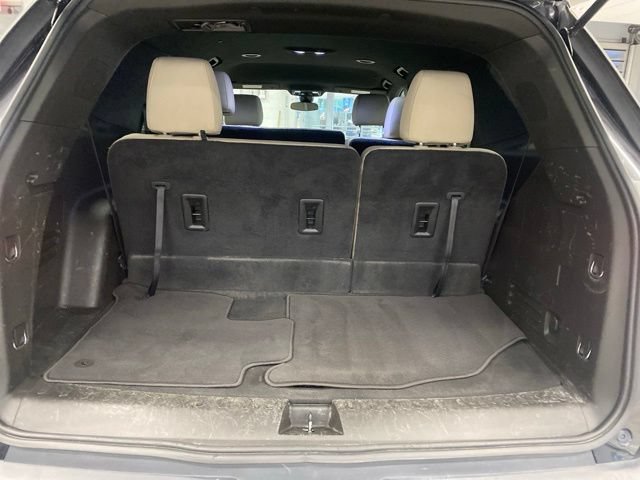 Used 2023 Chevrolet Traverse LS FWD image 7